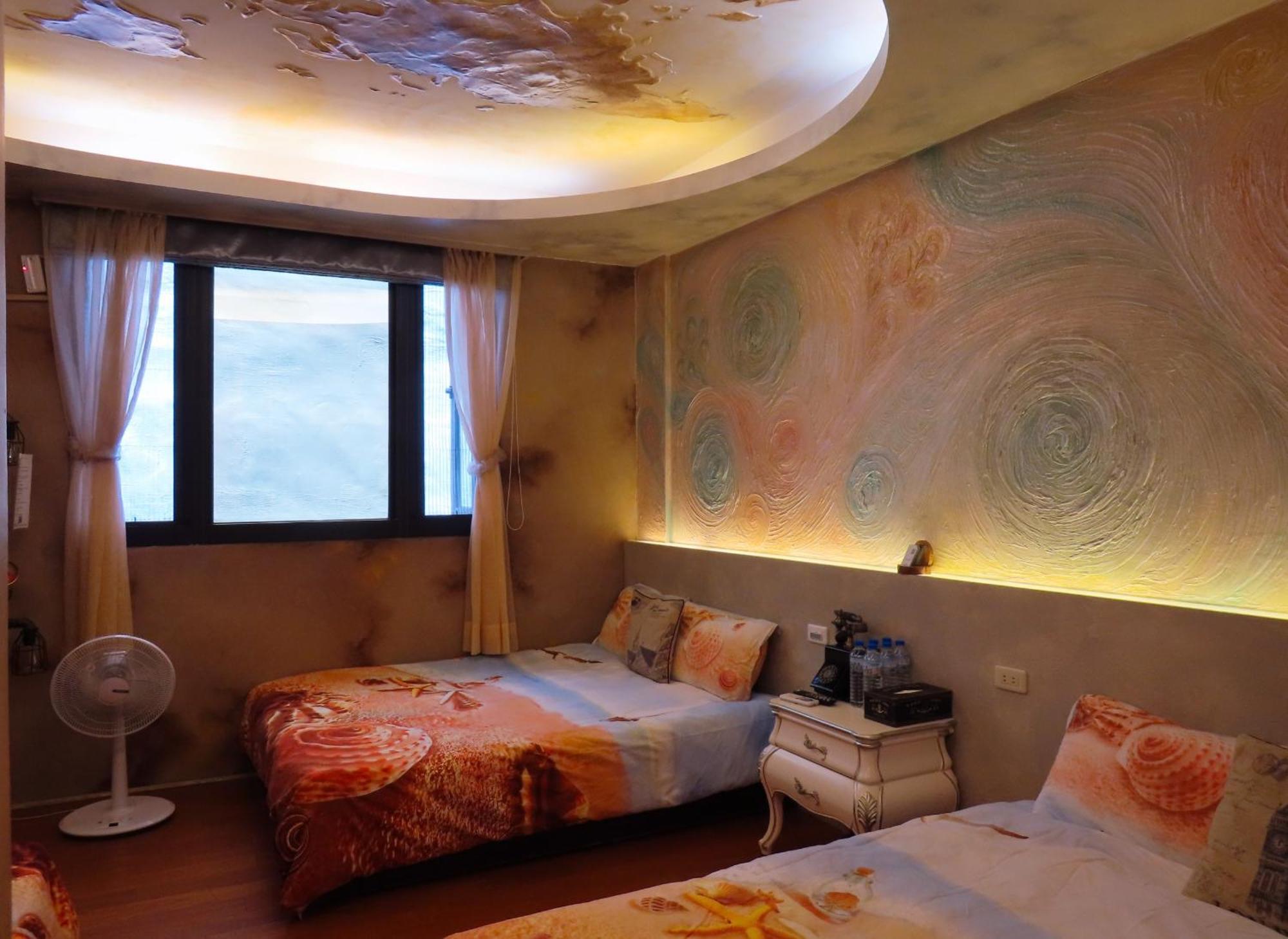 3D Sunflower Embossed B&B Hualien City Exterior photo