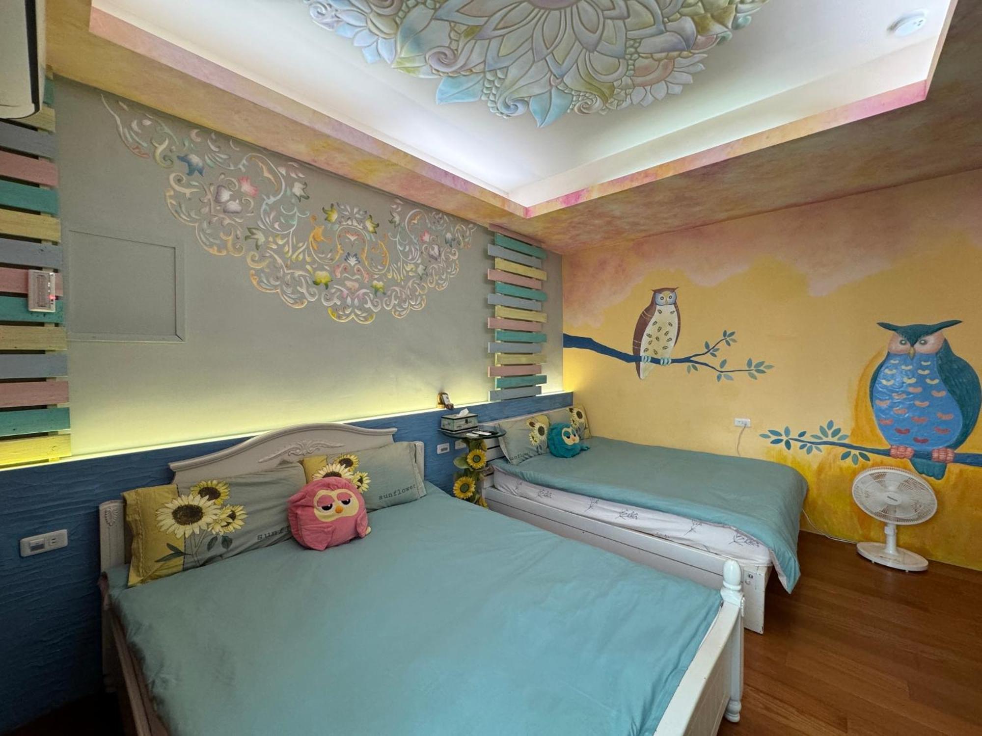 3D Sunflower Embossed B&B Hualien City Exterior photo