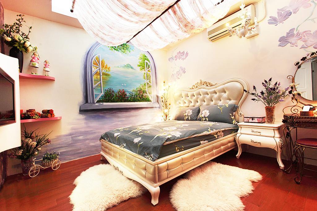 3D Sunflower Embossed B&B Hualien City Exterior photo