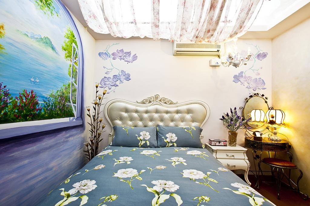 3D Sunflower Embossed B&B Hualien City Exterior photo