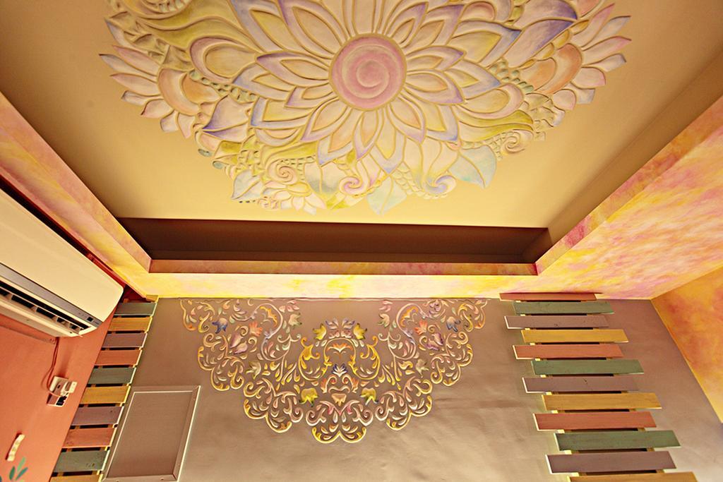 3D Sunflower Embossed B&B Hualien City Exterior photo