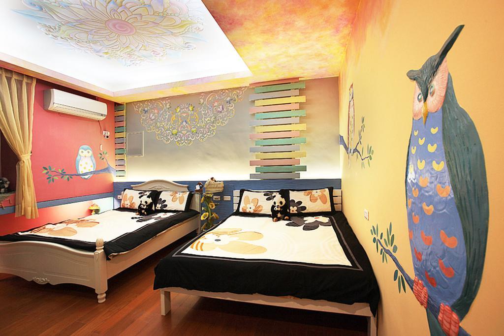 3D Sunflower Embossed B&B Hualien City Exterior photo