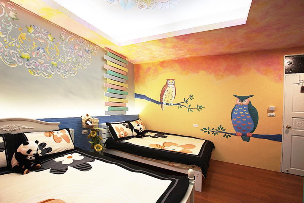 3D Sunflower Embossed B&B Hualien City Exterior photo